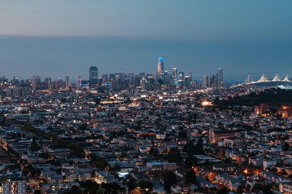 "Transforming Trust: The Impact of Blockchain Technology on Credential Verification in UK Universities"